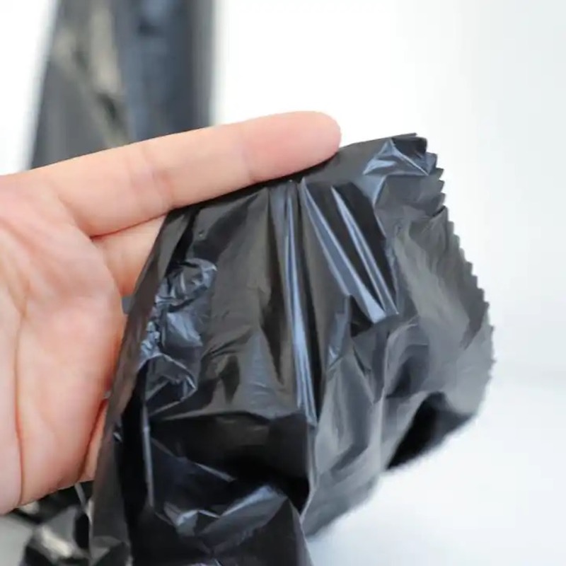 Le film TPU noir est-il résistant à la lumière ?